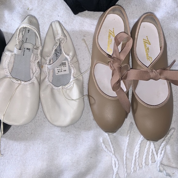 Capezio theatricals ABT tap and ballet shoes Balera CHILD L leotards RECITAL LOT - Picture 3 of 10